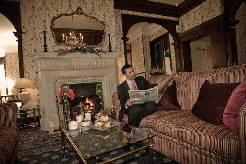The Coed-Y-Mwstwr Hotel Bridgend  Bagian luar foto