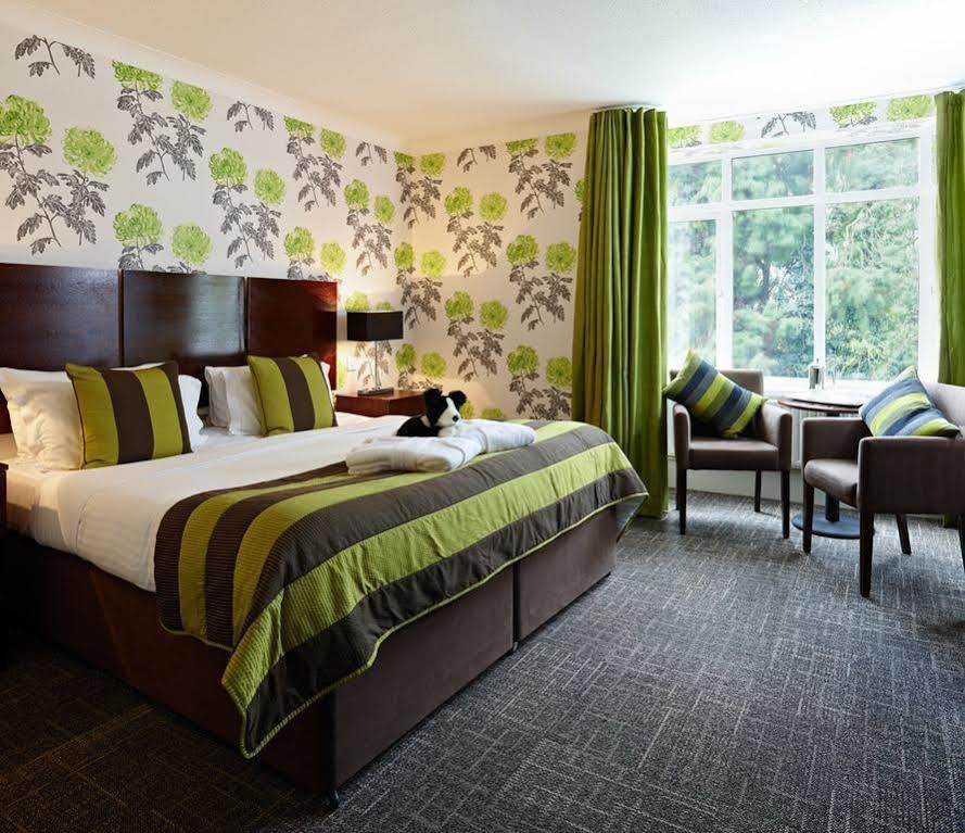 The Coed-Y-Mwstwr Hotel Bridgend  Bagian luar foto