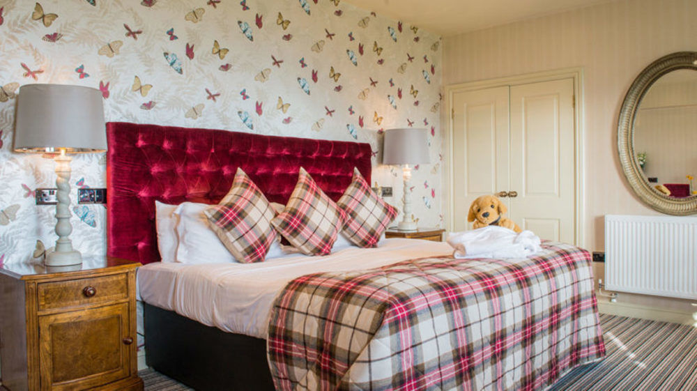 The Coed-Y-Mwstwr Hotel Bridgend  Bagian luar foto